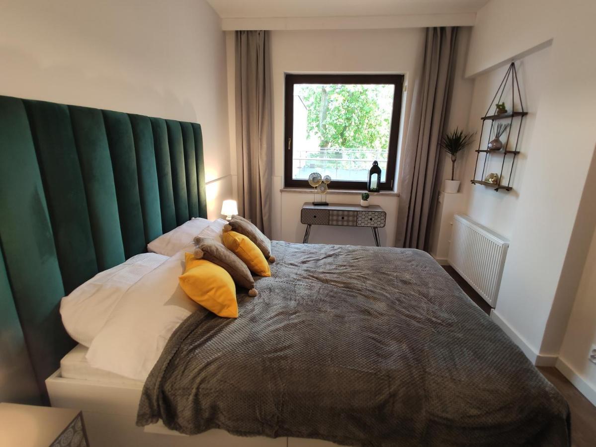 Apartament Milionova Apartment Lodź Bagian luar foto