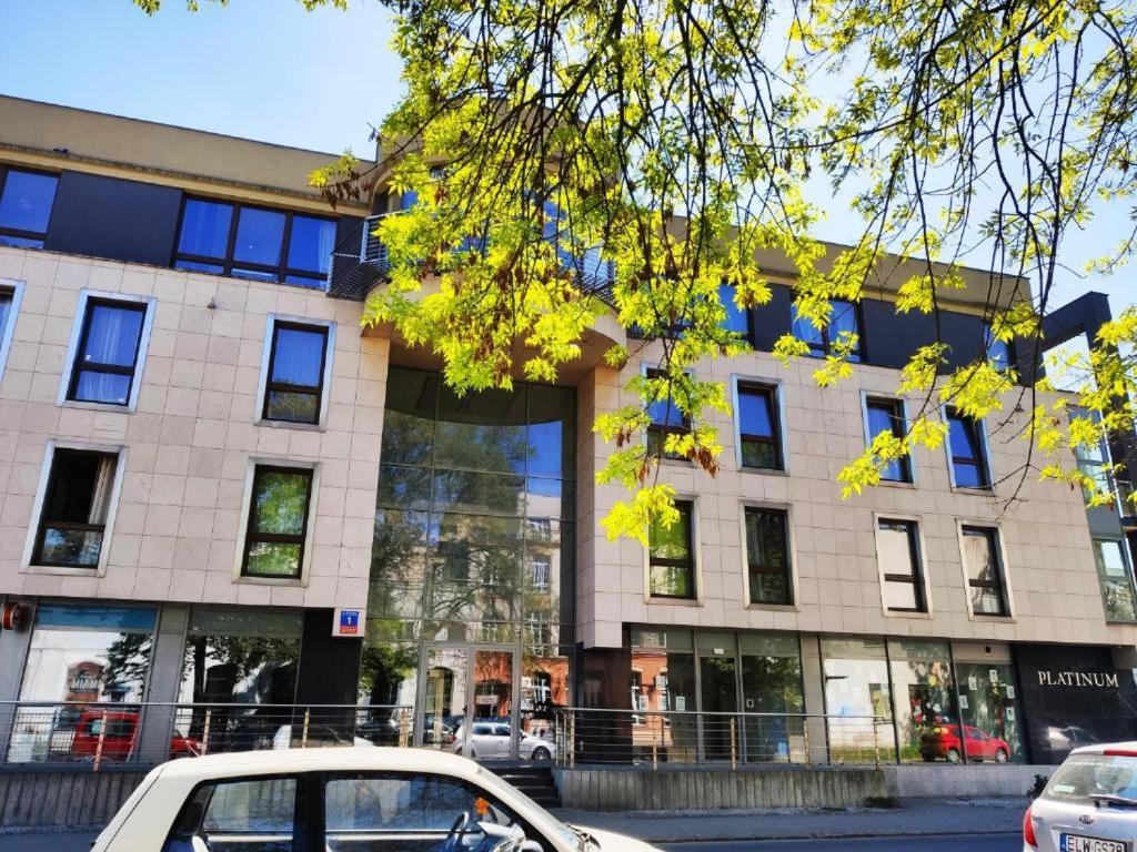 Apartament Milionova Apartment Lodź Bagian luar foto
